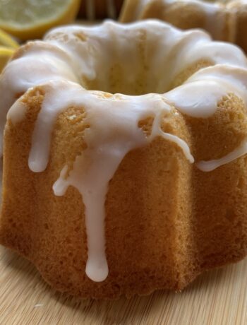 mini lemon bundt cake